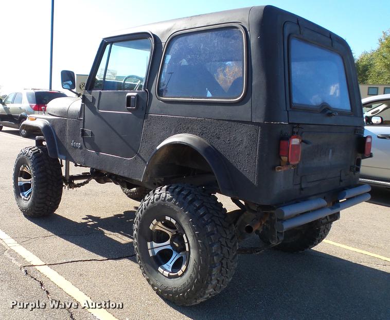 image for item K8113 1982 Jeep CJ7