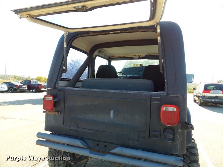 image for item K8113 1982 Jeep CJ7