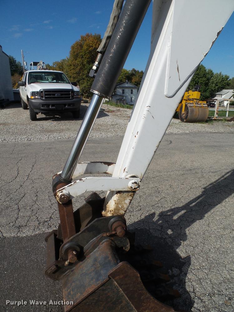 image for item K8131 2001 Bobcat 863 skid steer with backhoe attachment