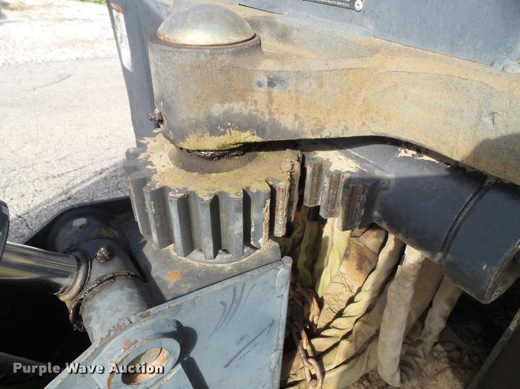 image for item K8131 2001 Bobcat 863 skid steer with backhoe attachment