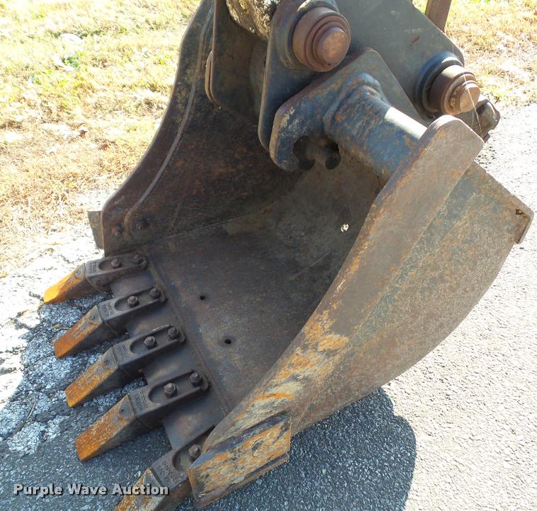 image for item K8131 2001 Bobcat 863 skid steer with backhoe attachment