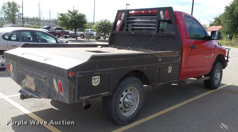 image for item K8164 2003 Dodge Ram 2500 flatbed pickup truck