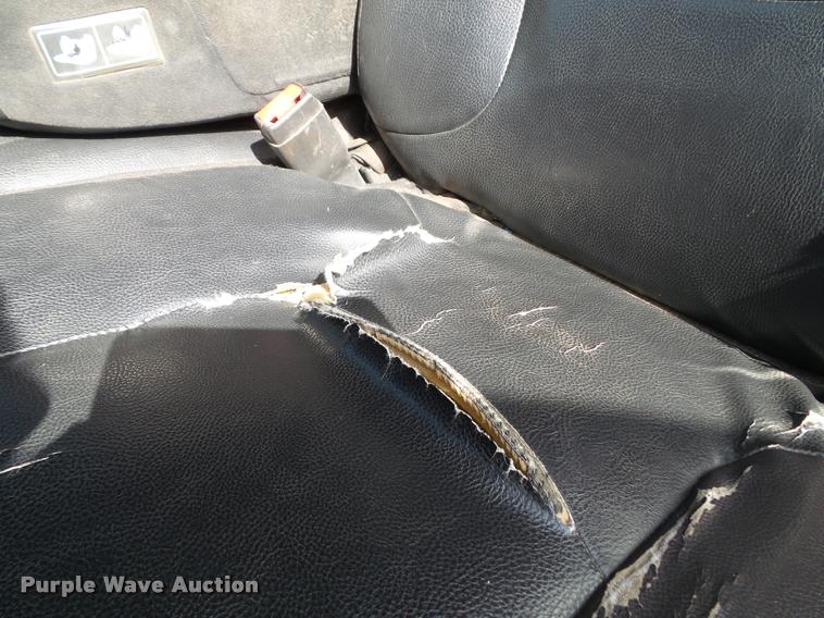 image for item K8164 2003 Dodge Ram 2500 flatbed pickup truck