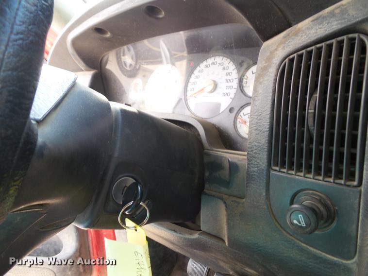 image for item K8164 2003 Dodge Ram 2500 flatbed pickup truck