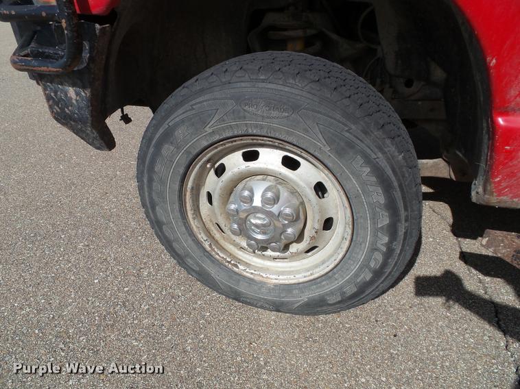 image for item K8164 2003 Dodge Ram 2500 flatbed pickup truck