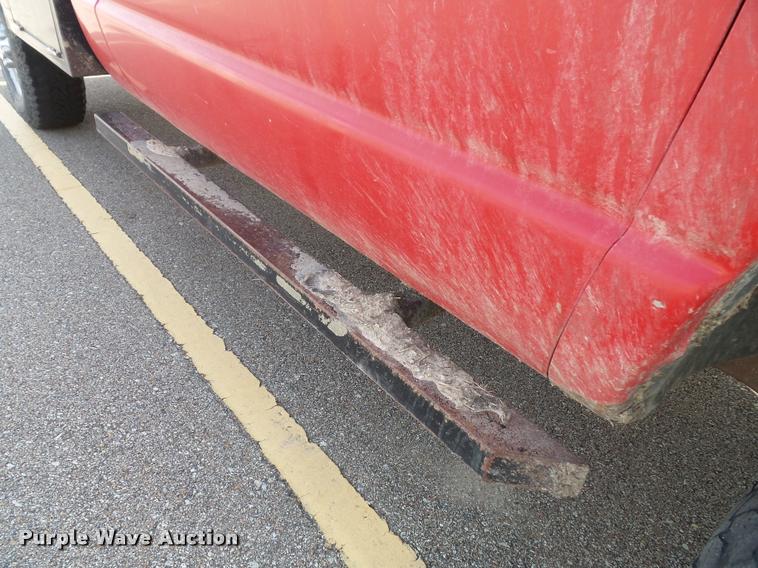 image for item K8164 2003 Dodge Ram 2500 flatbed pickup truck