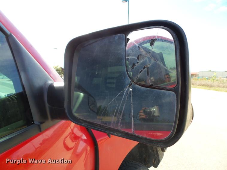 image for item K8164 2003 Dodge Ram 2500 flatbed pickup truck