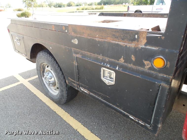 image for item K8164 2003 Dodge Ram 2500 flatbed pickup truck