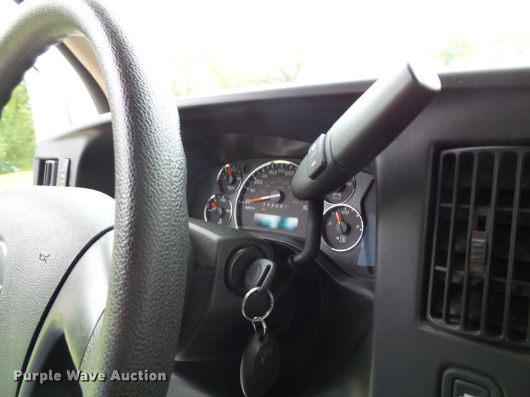 image for item K8165 2010 Chevrolet Express 3500 extended van