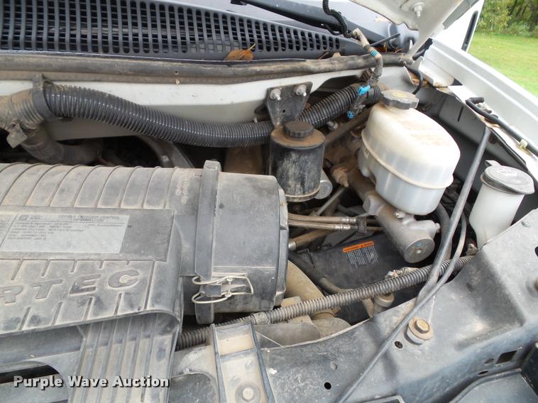 image for item K8165 2010 Chevrolet Express 3500 extended van