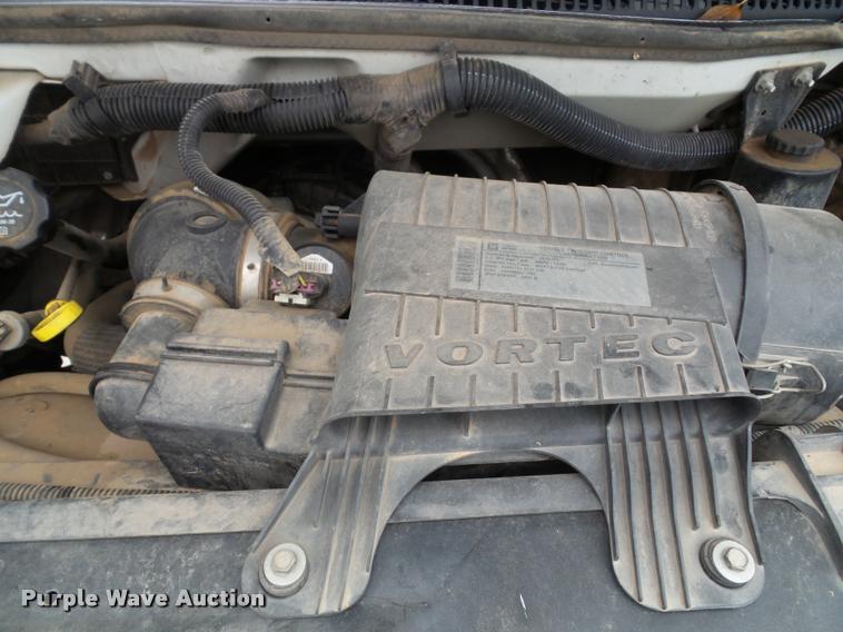 image for item K8165 2010 Chevrolet Express 3500 extended van