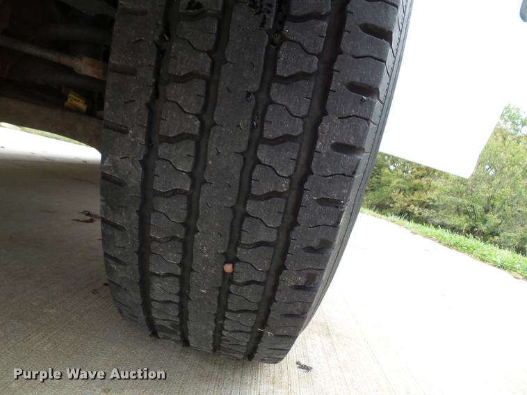 image for item K8165 2010 Chevrolet Express 3500 extended van