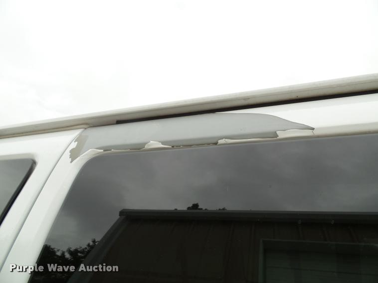 image for item K8165 2010 Chevrolet Express 3500 extended van