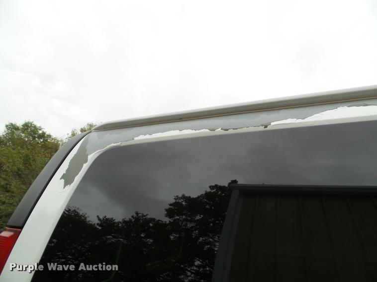 image for item K8165 2010 Chevrolet Express 3500 extended van