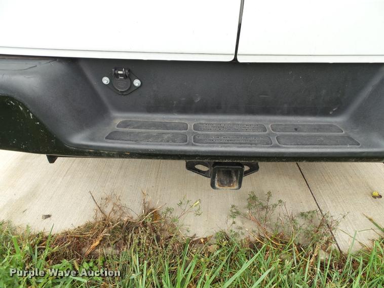 image for item K8165 2010 Chevrolet Express 3500 extended van