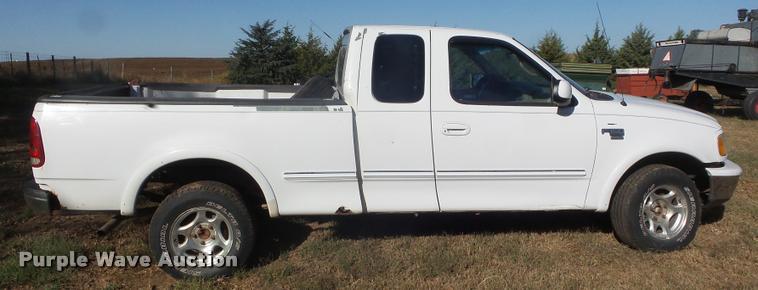 image for item L1709 1998 Ford F150 SuperCab pickup truck