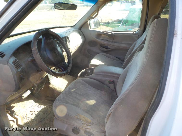 image for item L1709 1998 Ford F150 SuperCab pickup truck