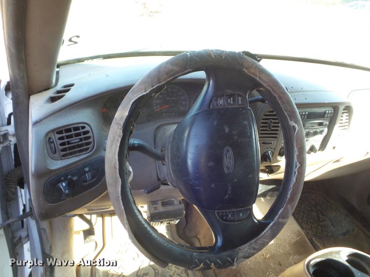 image for item L1709 1998 Ford F150 SuperCab pickup truck