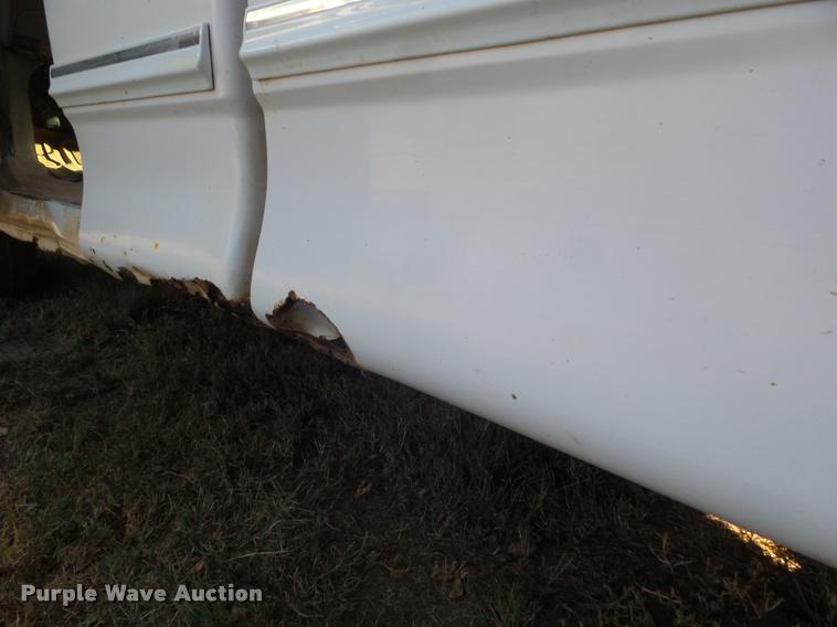 image for item L1709 1998 Ford F150 SuperCab pickup truck