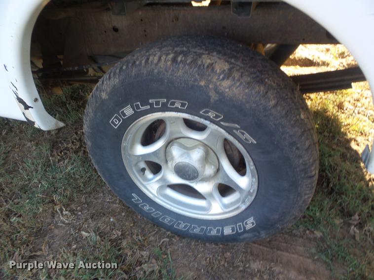 image for item L1709 1998 Ford F150 SuperCab pickup truck