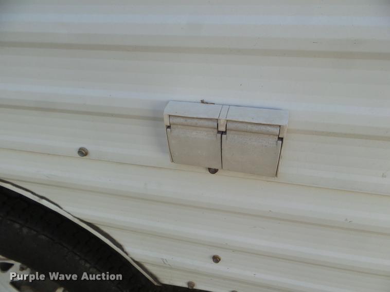 image for item L1721 1998 Prowler camper