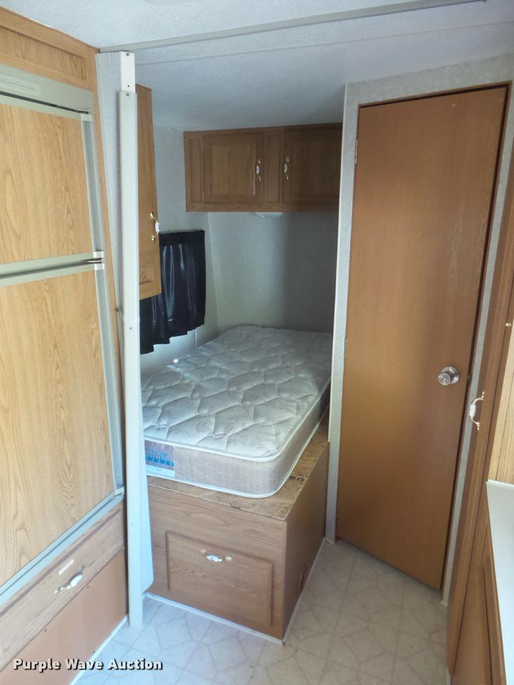 image for item L1721 1998 Prowler camper