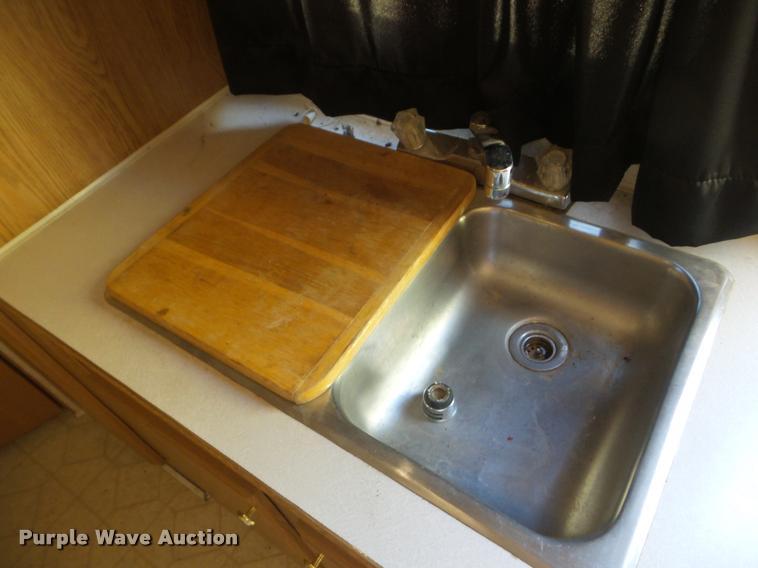 image for item L1721 1998 Prowler camper