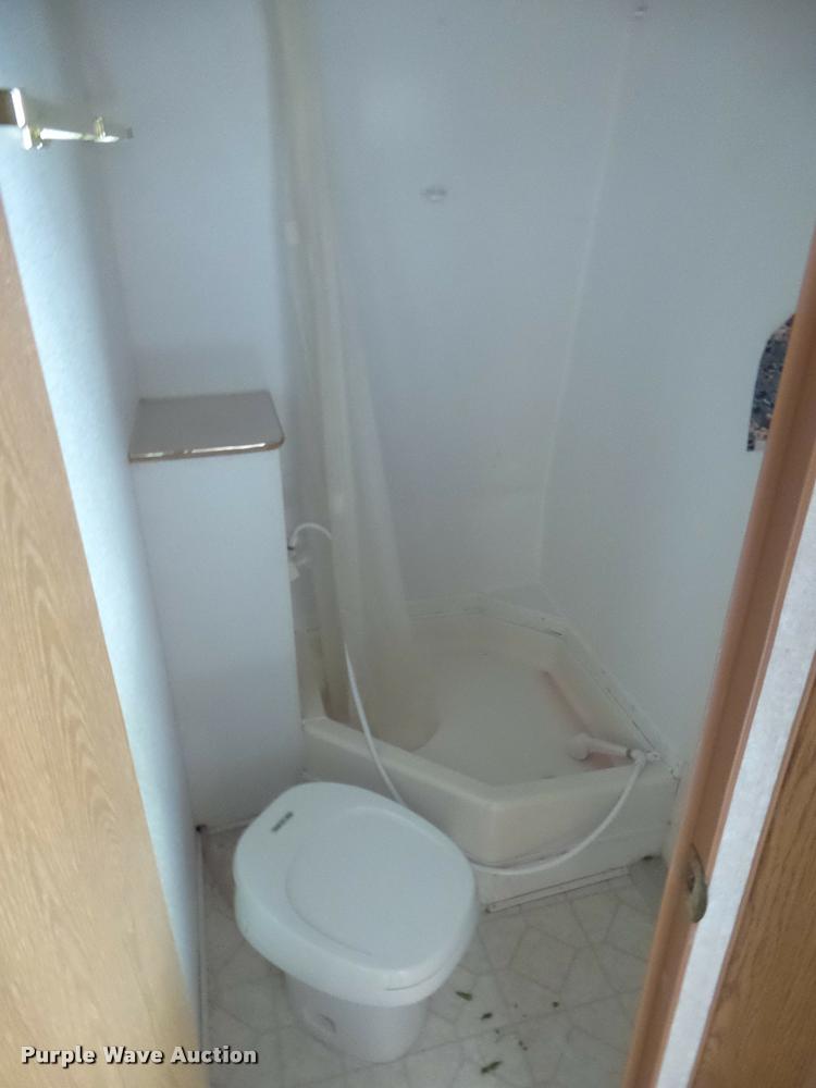 image for item L1721 1998 Prowler camper