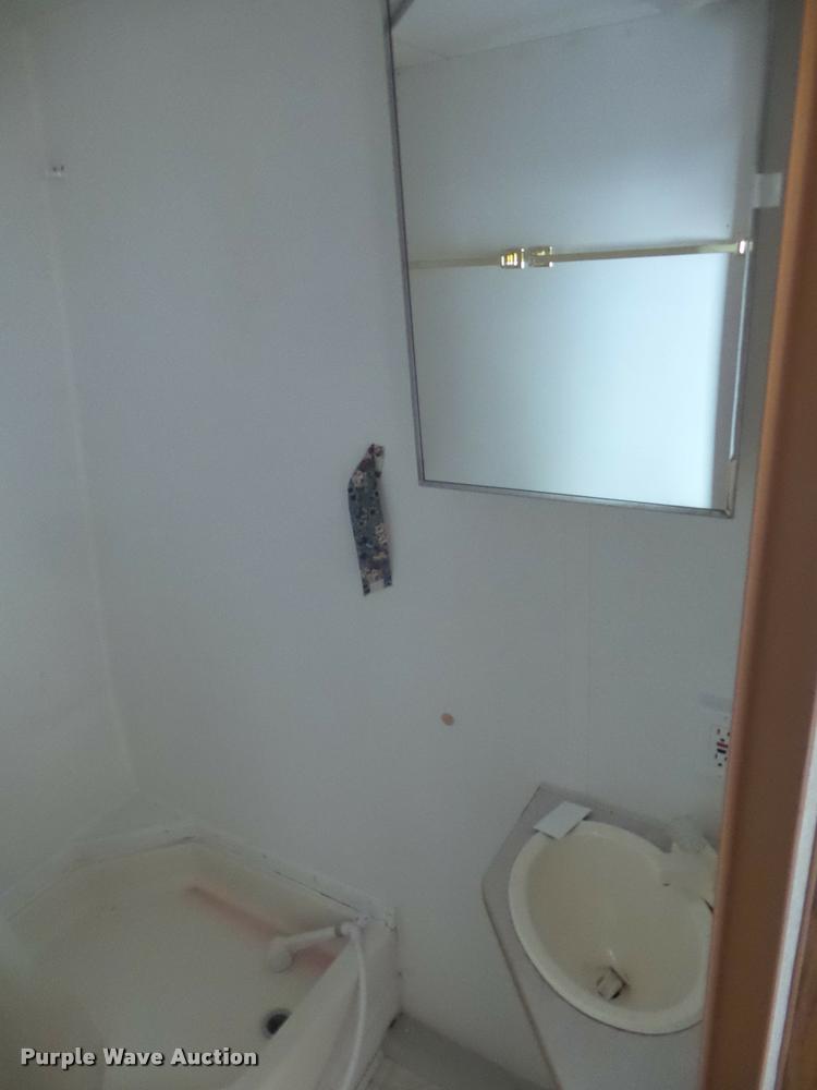 image for item L1721 1998 Prowler camper