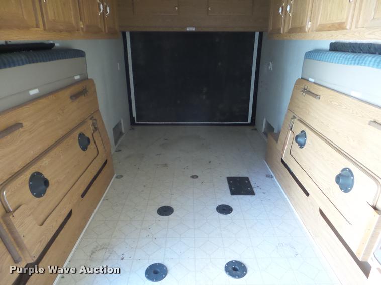 image for item L1721 1998 Prowler camper