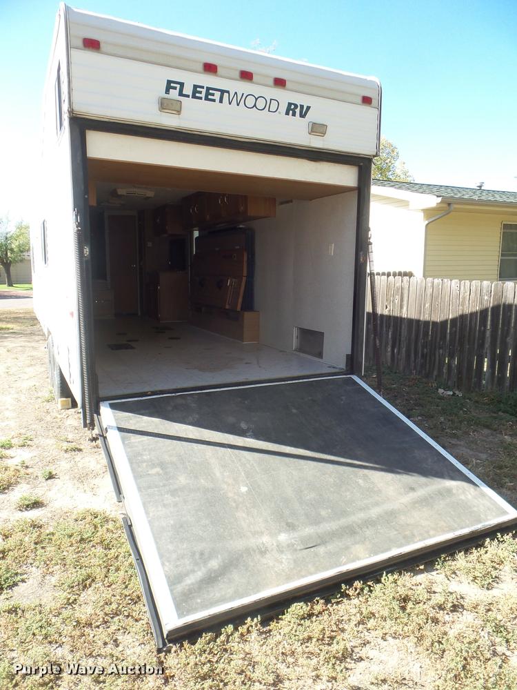 image for item L1721 1998 Prowler camper