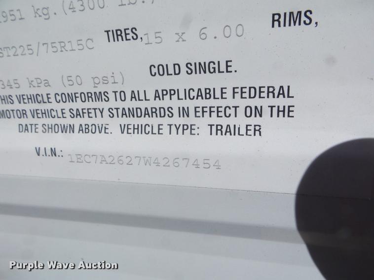 image for item L1721 1998 Prowler camper