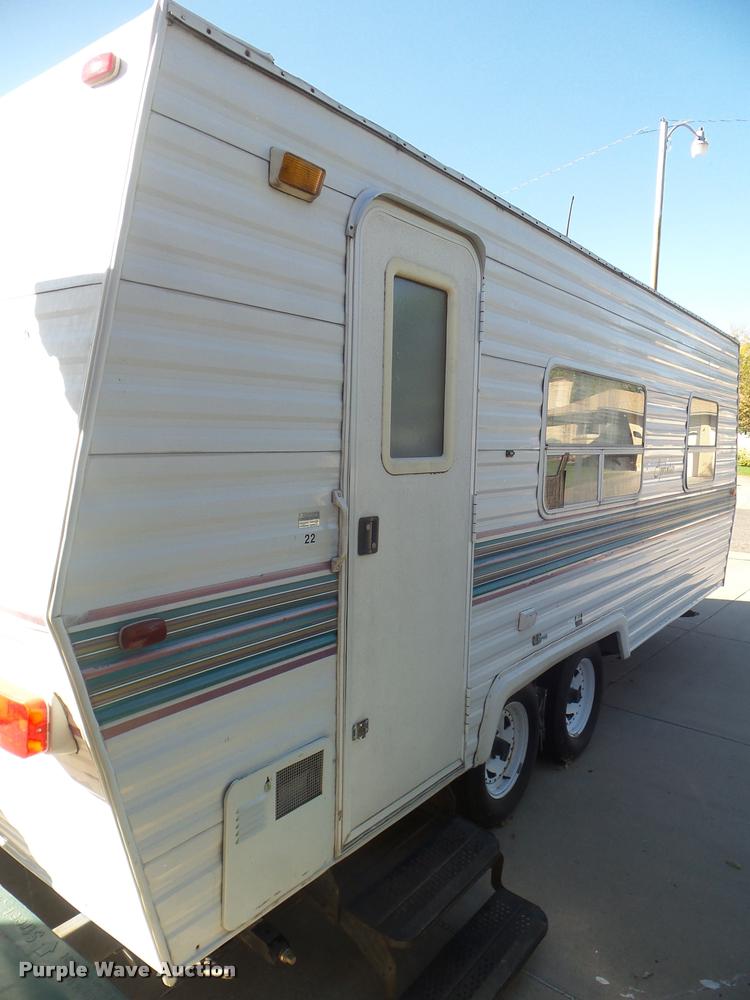 image for item L1722 1996 Keystone sprinter camper