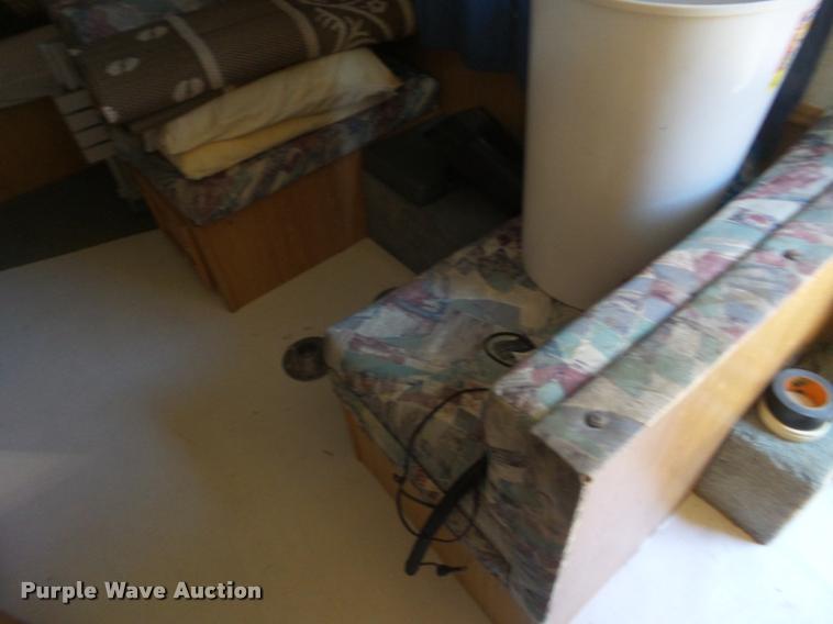 image for item L1722 1996 Keystone sprinter camper