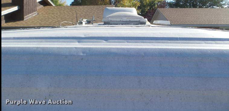 image for item L1722 1996 Keystone sprinter camper