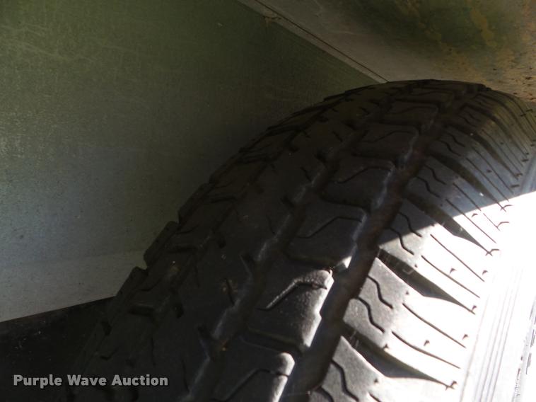 image for item L1722 1996 Keystone sprinter camper