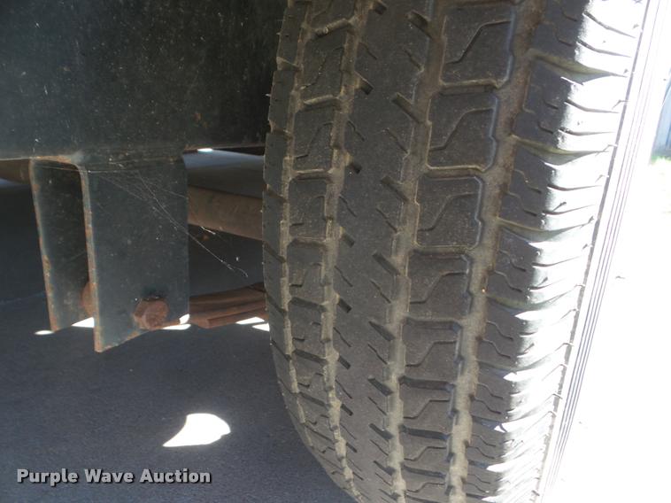 image for item L1722 1996 Keystone sprinter camper