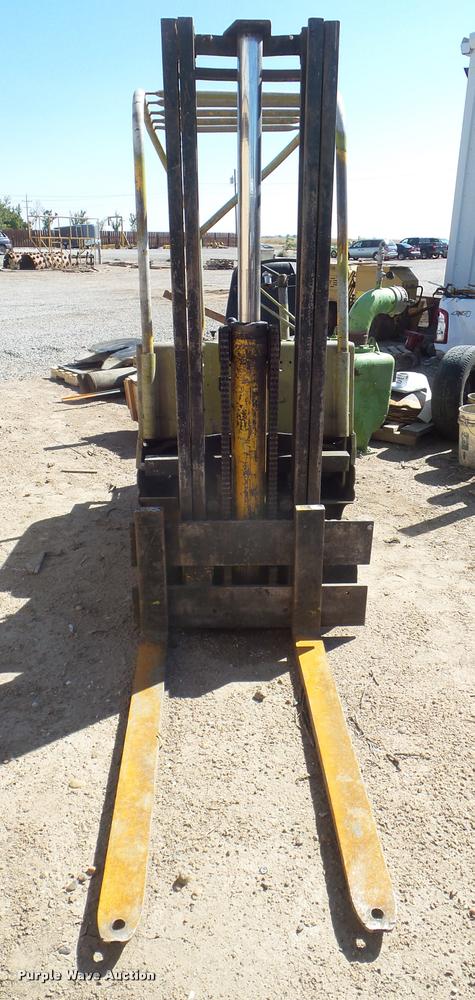image for item L1725 Yale forklift