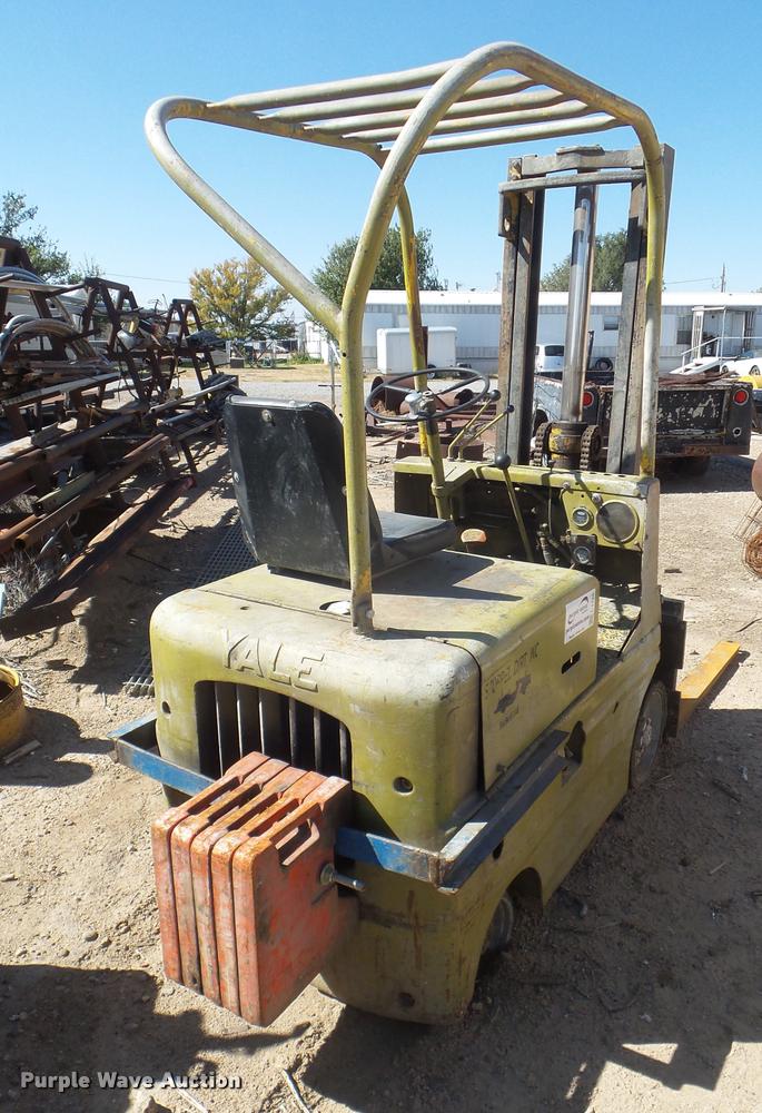 image for item L1725 Yale forklift