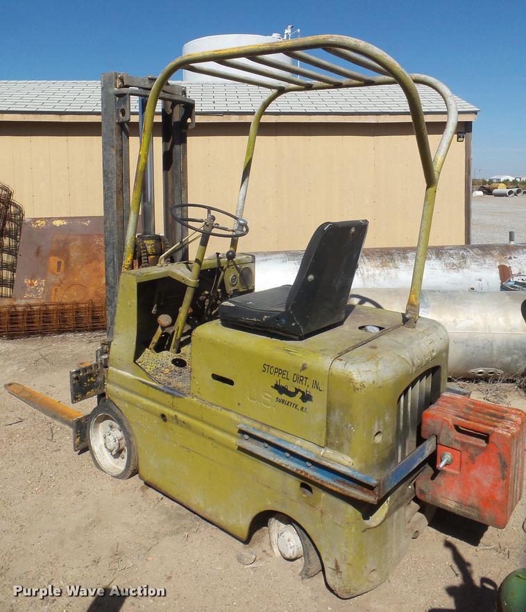 image for item L1725 Yale forklift
