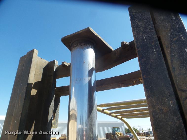 image for item L1725 Yale forklift