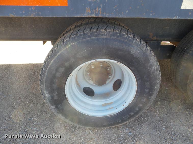 image for item L1733 1989 J-Rod equipment trailer