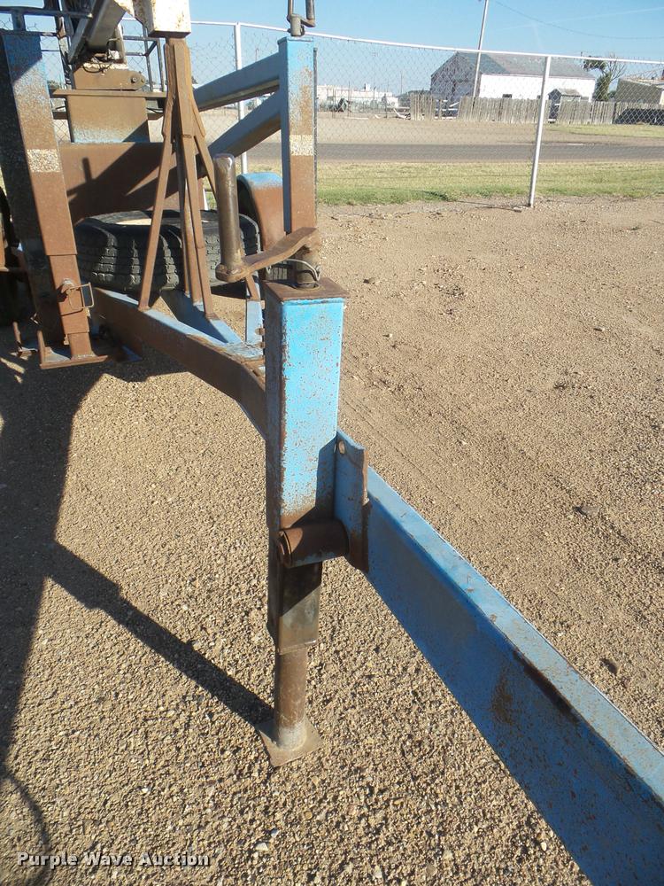 image for item L1737 2016 Ameriquip Eagle 42 boom lift