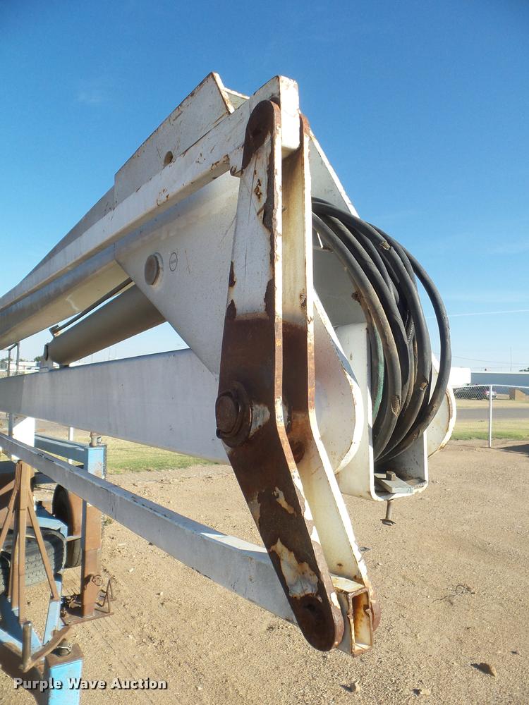 image for item L1737 2016 Ameriquip Eagle 42 boom lift