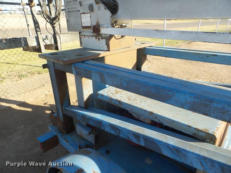 image for item L1737 2016 Ameriquip Eagle 42 boom lift