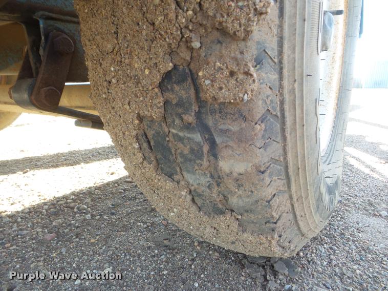 image for item L1737 2016 Ameriquip Eagle 42 boom lift