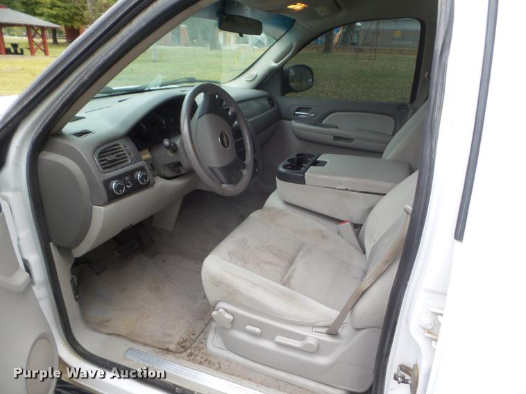 image for item L1740 2009 Chevrolet Tahoe SUV