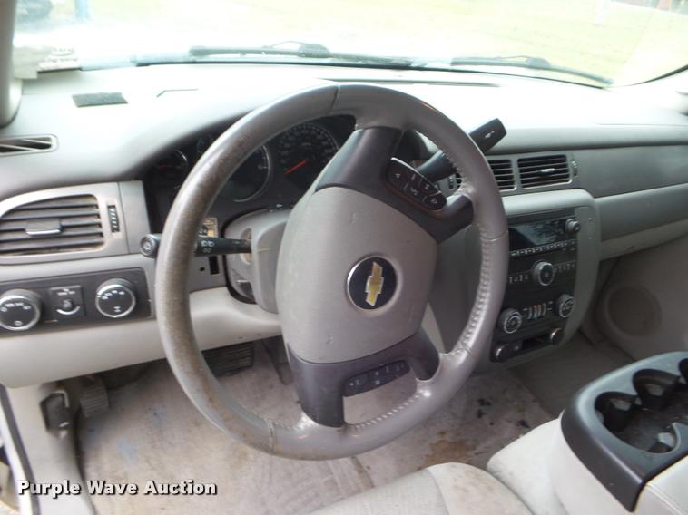 image for item L1740 2009 Chevrolet Tahoe SUV