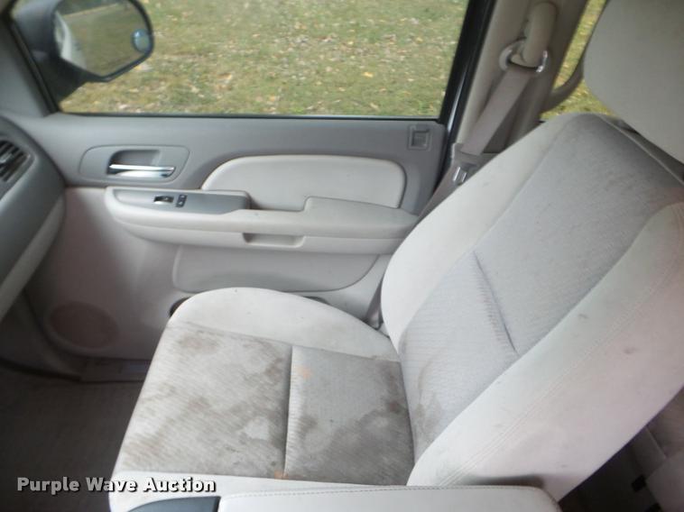 image for item L1740 2009 Chevrolet Tahoe SUV