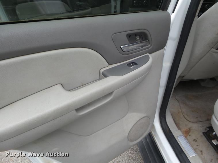 image for item L1740 2009 Chevrolet Tahoe SUV